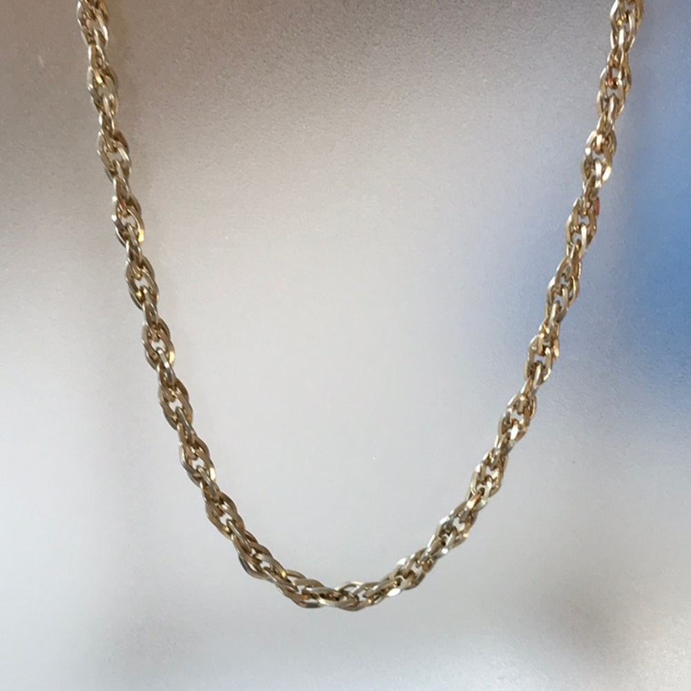 Goldtone vintage chain necklace